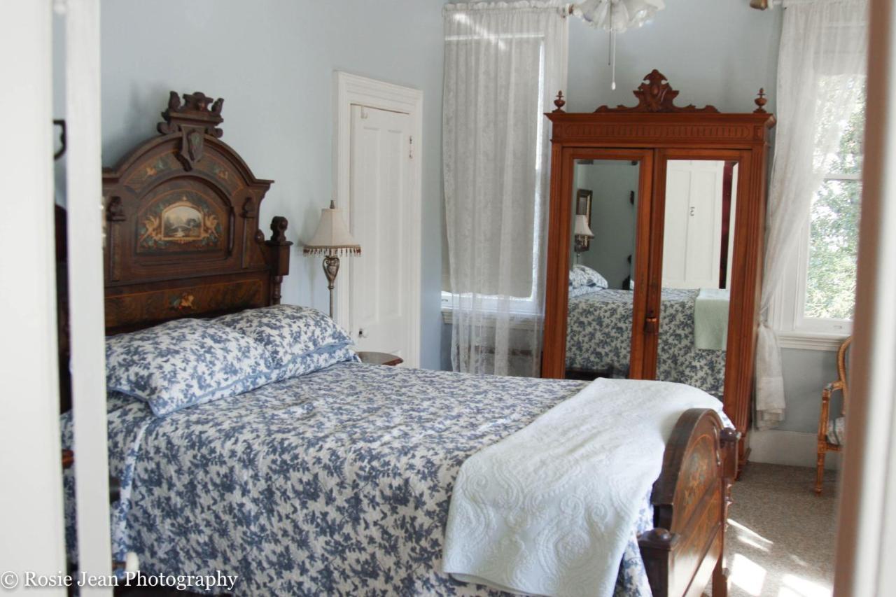סאמרוויל Flowertown Bed And Breakfast מראה חיצוני תמונה