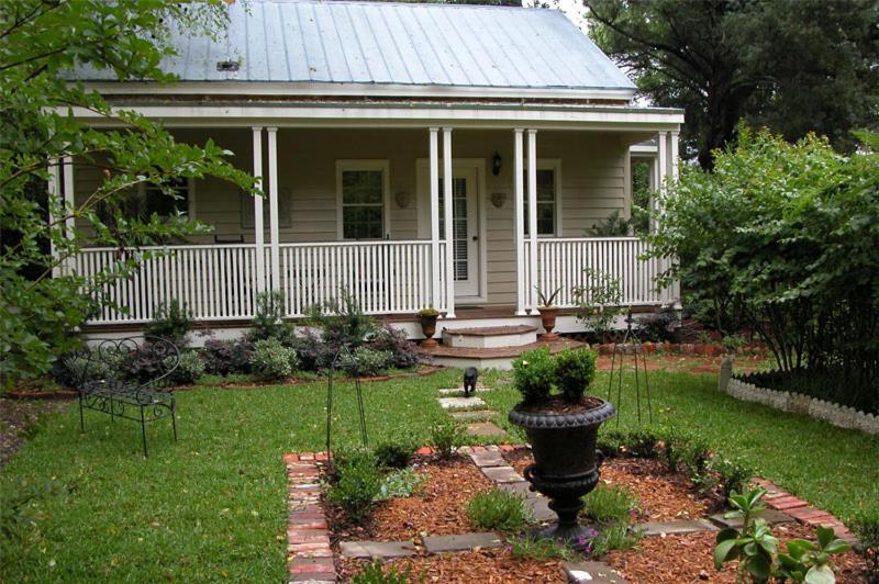 סאמרוויל Flowertown Bed And Breakfast מראה חיצוני תמונה